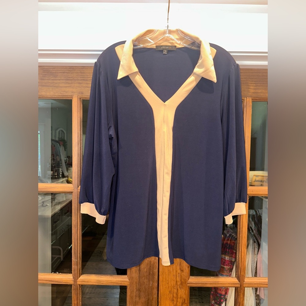 EUC Atelier 29 Size XL‎ Navy and Tan Luxury Women's Top
